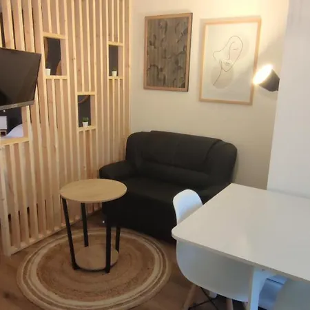 דירה Studio Bidehegia Souraïde