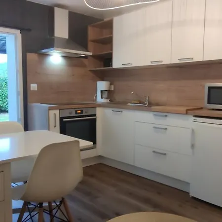 Bidehegia Apartman Souraïde